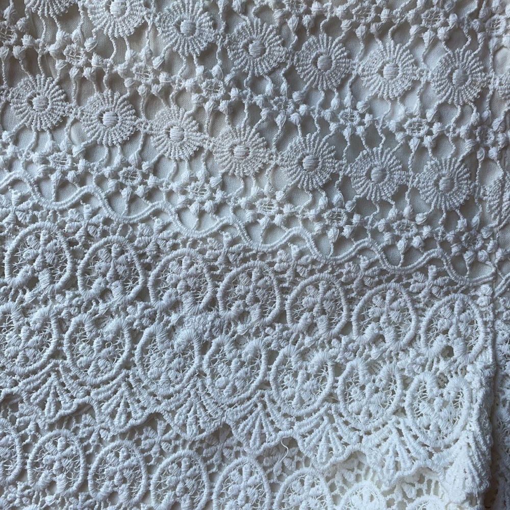 NWT LOFT LACE SHORT, SIZE 6 - Picture 2 of 7